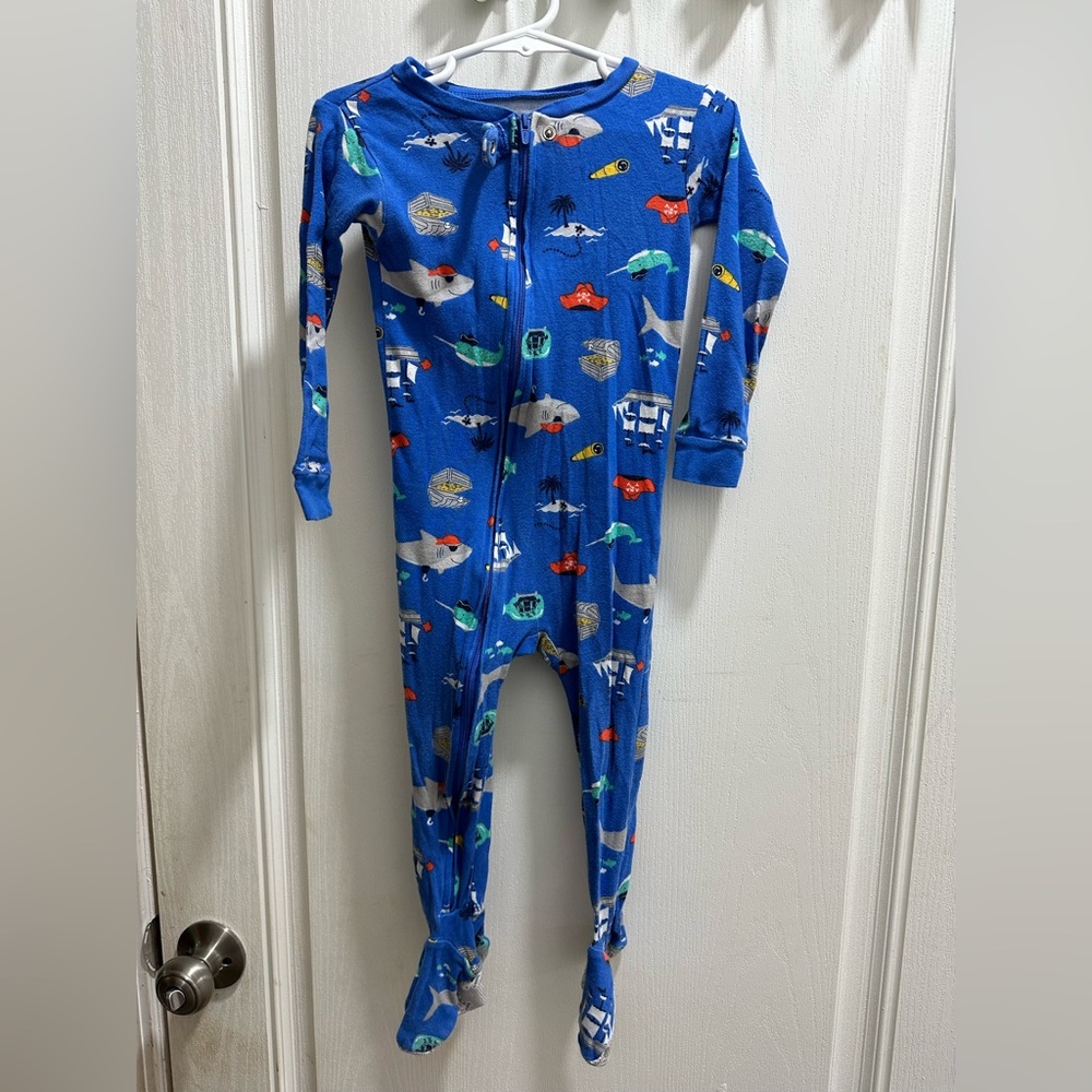 Toddler pajamas, Size 2T, Sea creatures print.
